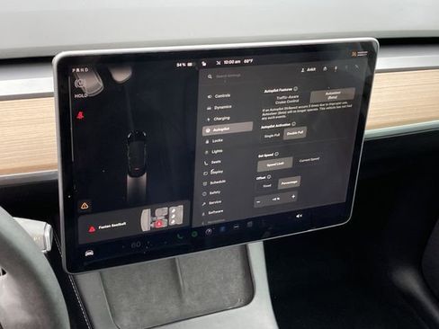 Used 2021 Tesla Model Y Long Range image 17