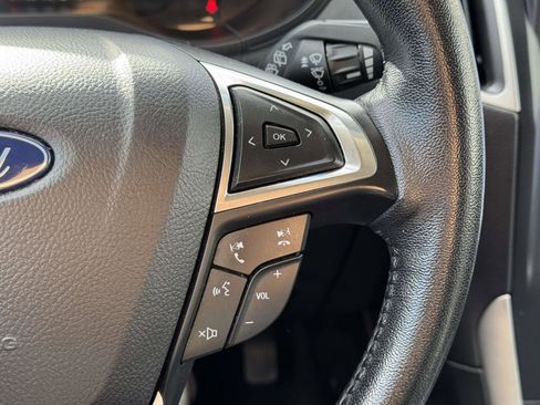 Used 2023 Ford Edge SEL image 23