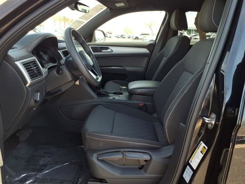 Certified 2021 Volkswagen Atlas Cross Sport S image 19