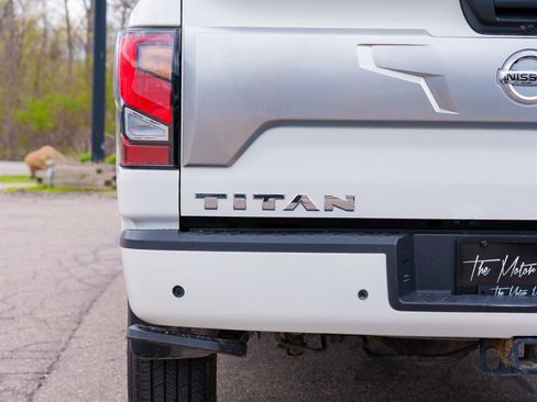 Used 2020 Nissan Titan Platinum Reserve AWD/4WD image 10