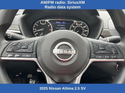 Used 2025 Nissan Altima 2.5 SV image 9