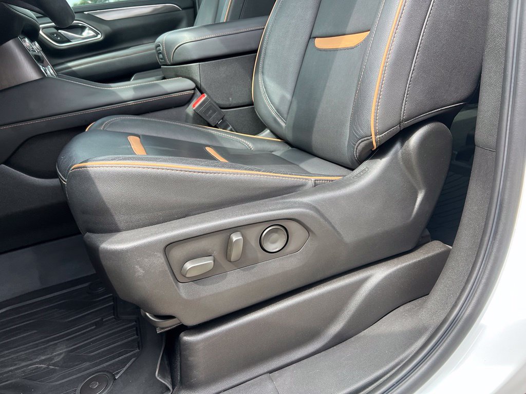 Used 2023 GMC Yukon AT4 w/ AT4 Premium Package AWD/4WD image 15