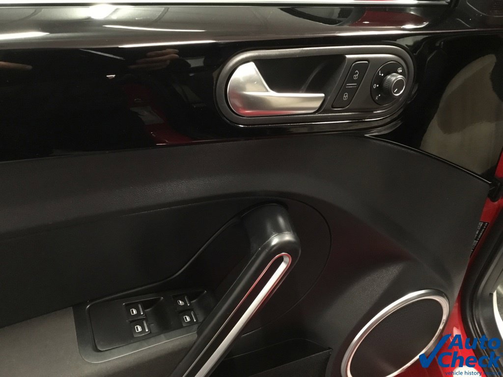 Used 2018 Volkswagen Beetle 2.0T Coast FWD image 29