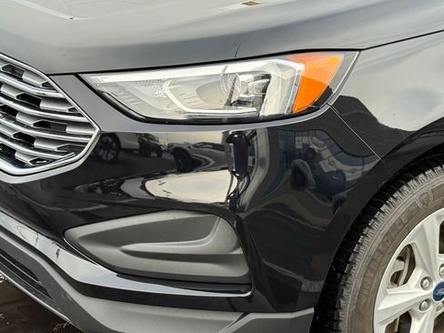 Certified 2022 Ford Edge SE image 9