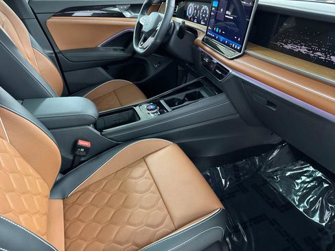 New 2026 Volkswagen Tiguan SEL R-Line AWD/4WD image 15