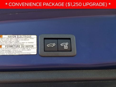 Used 2024 Toyota Corolla Cross XLE w/ Convenience Package AWD/4WD image 29