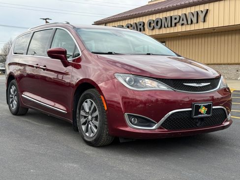Used 2019 Chrysler Pacifica Touring-L Plus w/ Advanced Safetytec Group image 10