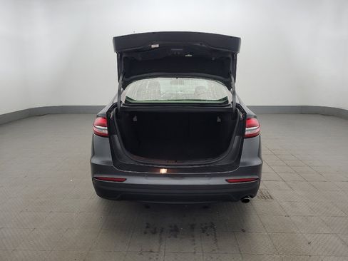 Used 2020 Ford Fusion SE FWD image 29