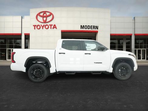 New 2026 Toyota Tundra SR5 image 17