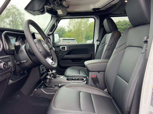 New 2027 Jeep Wrangler Unlimited Sahara AWD/4WD image 4