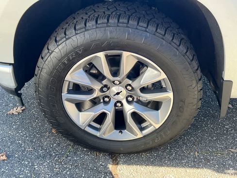 Used 2021 Chevrolet Silverado 1500 RST image 9