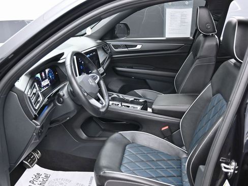 Used 2024 Volkswagen Atlas Cross Sport SEL Premium R-Line image 16