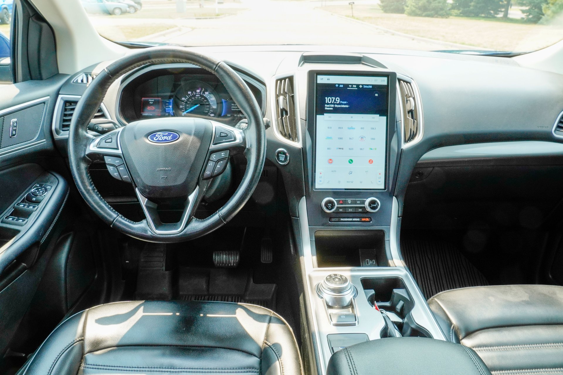 Used 2023 Ford Edge SEL AWD/4WD image 12