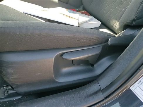 Used 2025 Toyota Corolla LE image 13