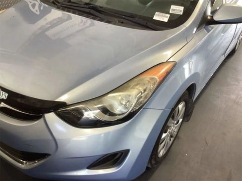 Used 2012 Hyundai Elantra GLS FWD image 21