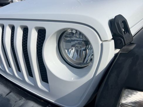 Used 2019 Jeep Wrangler Unlimited Sport S image 10