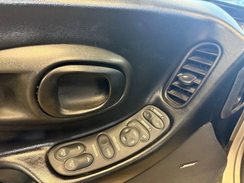 Used 1998 Chevrolet Corvette Convertible w/ Memory Pkg image 19