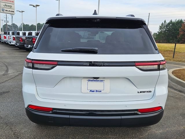 New 2025 Jeep Grand Cherokee Limited w/ Luxury Tech Group II RWD image 11