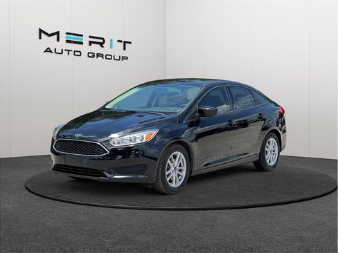 Used 2018 Ford Focus SE FWD image 4