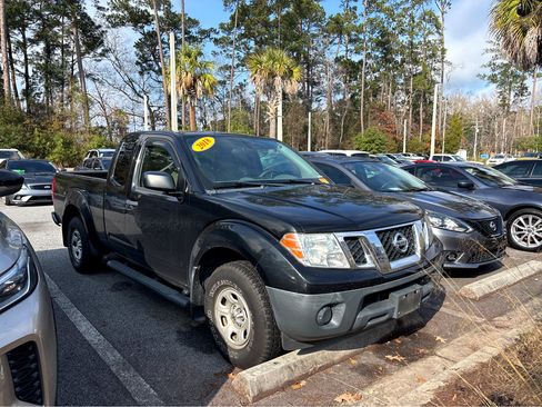 Used 2018 Nissan Frontier S image 18