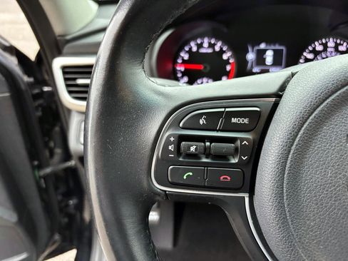 Used 2018 Kia Optima EX image 17