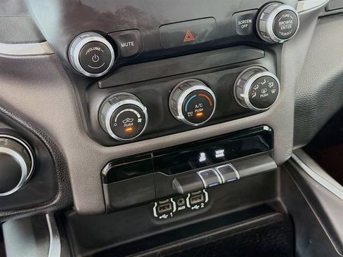 Used 2021 RAM 1500 Big Horn AWD/4WD image 32