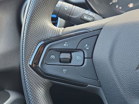Used 2025 Chevrolet Trax LS FWD image 18