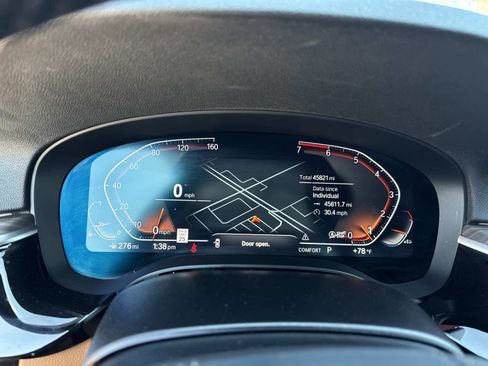 Used 2023 BMW 530i w/ Convenience Package image 29