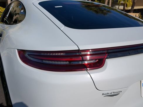 Used 2018 Porsche Panamera 4S w/ Premium Package Plus image 12