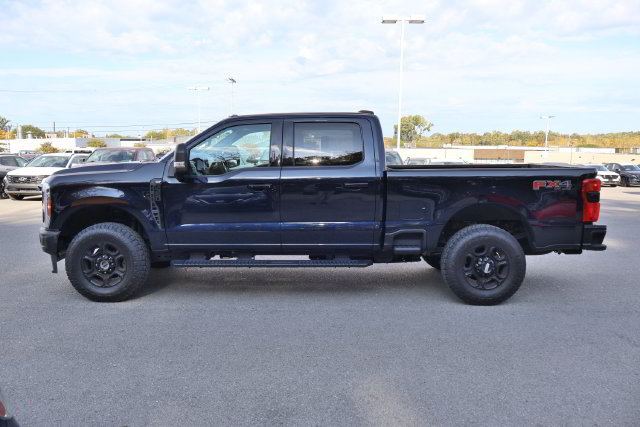Used 2023 Ford F350 XLT w/ XLT Premium Package AWD/4WD image 4