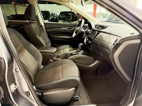 Used 2018 Nissan Rogue S image 34