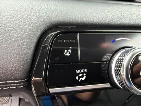 Used 2025 Honda Pilot EX-L image 24