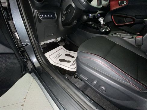 Used 2025 Kia Soul GT-Line w/ GT-Line Technology Package image 12