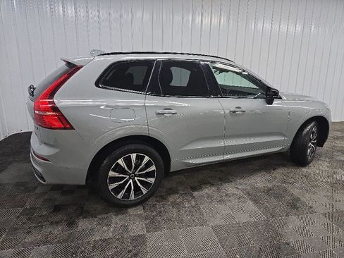 Used 2025 Volvo XC60 B5 Plus AWD/4WD image 3