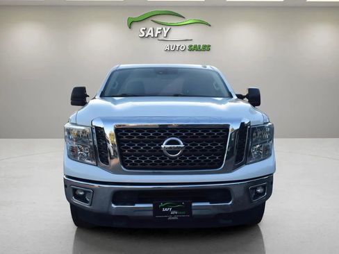 Used 2017 Nissan Titan SV image 7