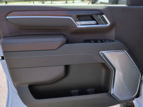 New 2026 GMC Sierra 2500 Denali w/ Denali Reserve Package image 10