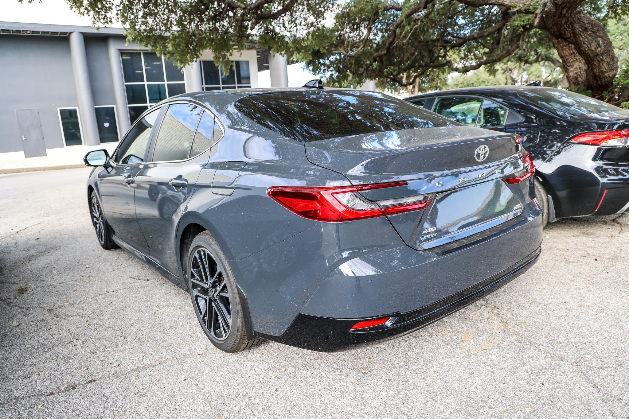 Used 2026 Toyota Camry XLE w/ Premium Plus Package AWD/4WD image 10