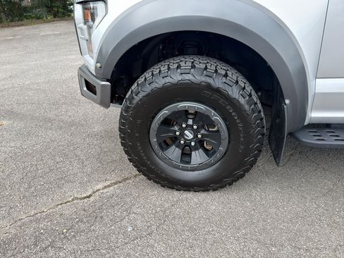 Used 2018 Ford F150 Raptor w/ Equipment Group 802A Luxury AWD/4WD image 31