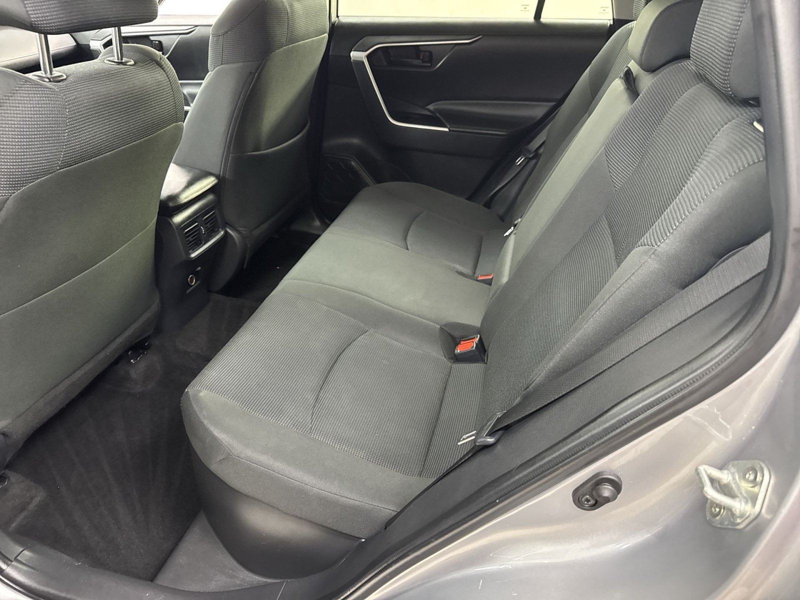 Used 2024 Toyota RAV4 LE AWD/4WD image 37