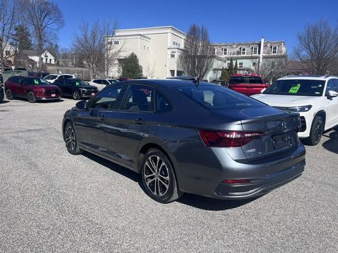 Used 2024 Volkswagen Jetta Sport FWD image 4