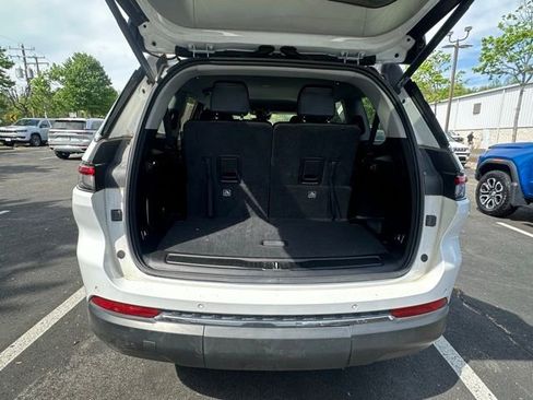 Used 2022 Jeep Grand Cherokee L Limited image 14