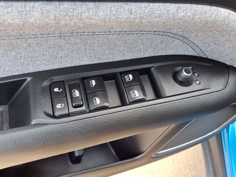 Used 2024 Jeep Compass Latitude AWD/4WD image 23