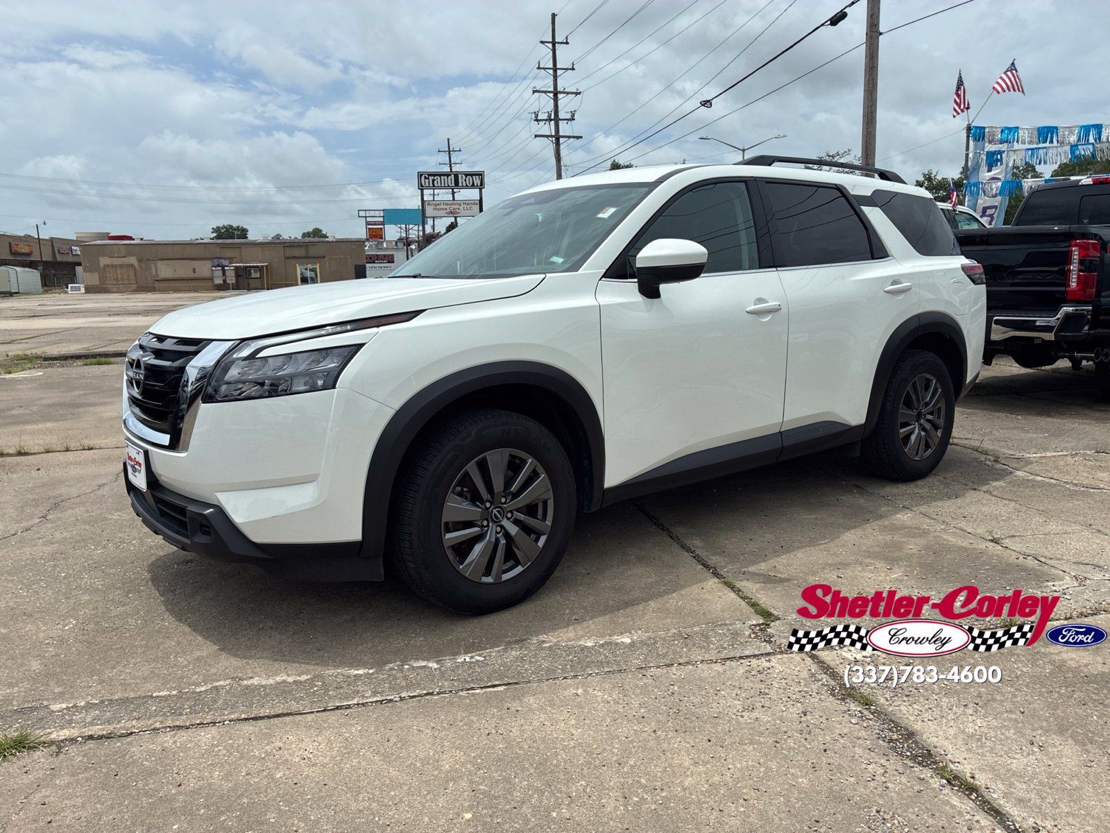 Used 2024 Nissan Pathfinder SV FWD image 7