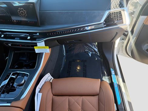 New 2026 BMW X5 xDrive40i w/ Parking Assistance Package image 17