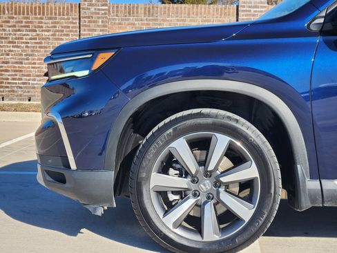 Certified 2024 Honda Pilot Touring image 10