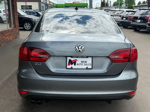 Used 2012 Volkswagen Jetta GLI FWD image 4