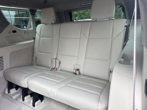 Certified 2025 Cadillac Escalade ESV Sport Platinum w/ LPO, Floor Liner Package AWD/4WD image 12