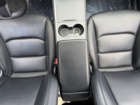 Used 2021 Tesla Model Y Long Range image 45