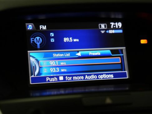 Used 2017 Acura MDX FWD image 21