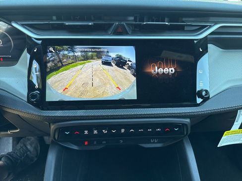 New 2026 Jeep Cherokee Limited AWD/4WD image 13